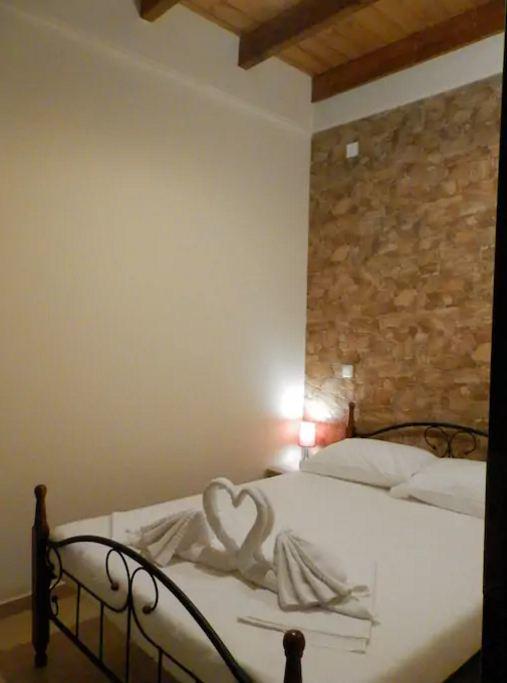 Agora Apartments Ground Floor 基萨莫斯 外观 照片